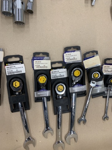 1005507-6 Lock keys, block keys, etc