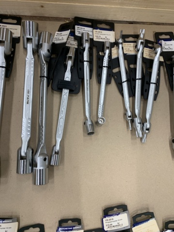 1005507-5 Lock keys, block keys, etc