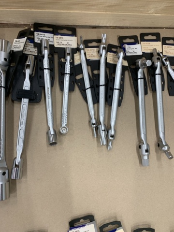 1005507-7 Lock keys, block keys, etc