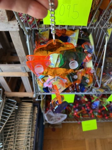 898962-6 Party Bird toys