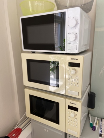 980415-11 Moccamaster, microwave ovens, kitchen utensils and more