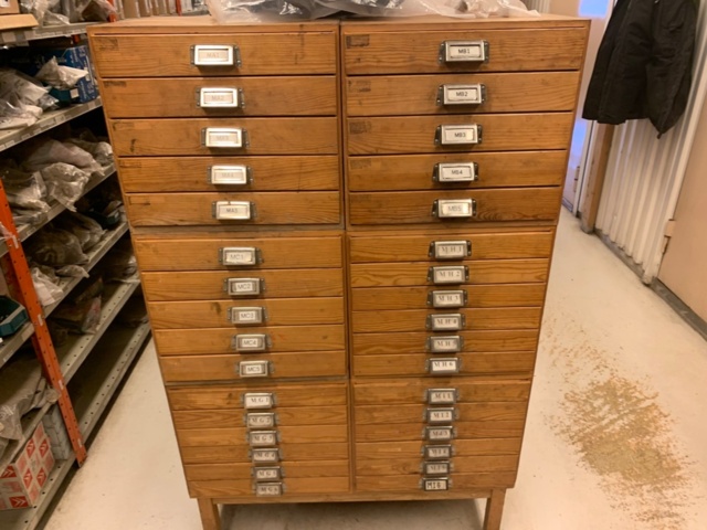 420921-10 Citroen large spare parts stock purchase SEK 1.2 million stock list attached, shelves backs included