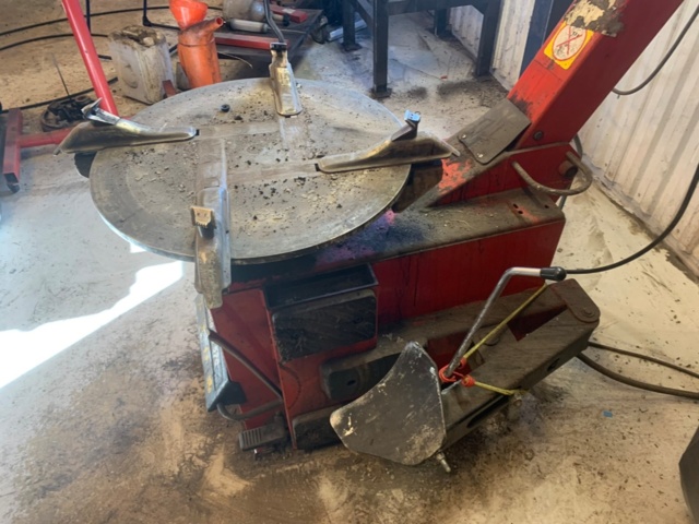 956063-7 Tire machine Falco AL520