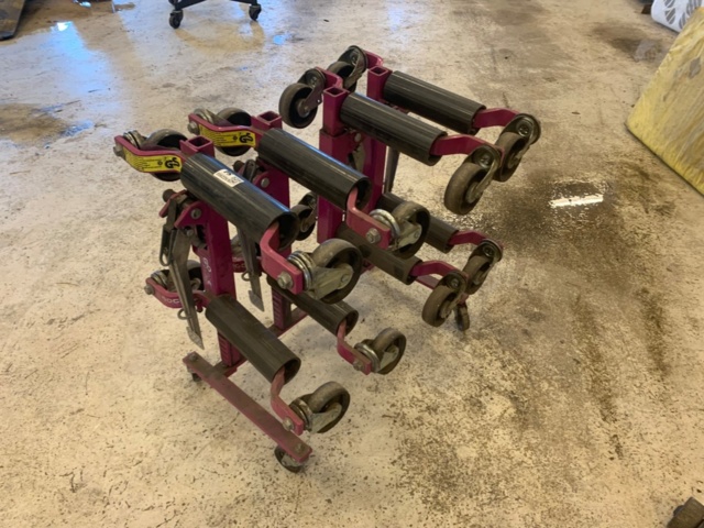 956226-2 Wheel dolly GoJak 5000 4pcs on a wheel stand