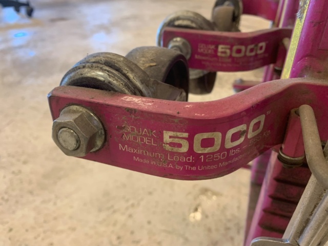 956226-4 Wheel dolly GoJak 5000 4pcs on a wheel stand