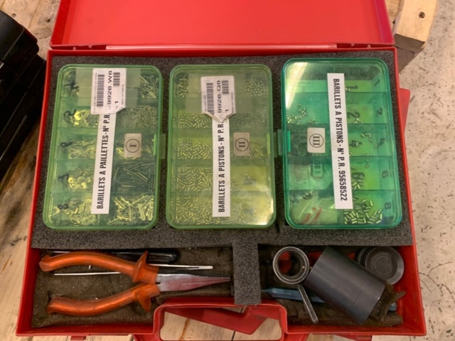 956264-10 Various Citroen tools