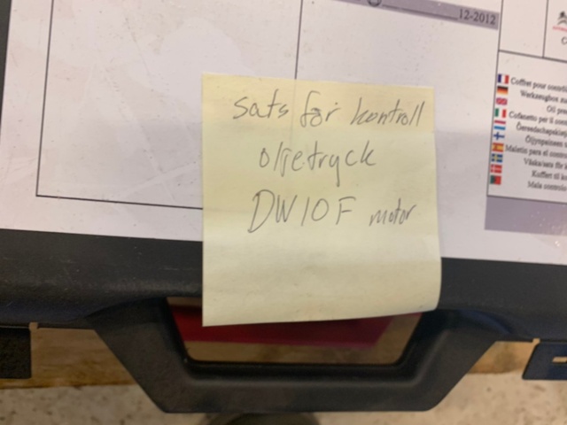 956264-17 Various Citroen tools