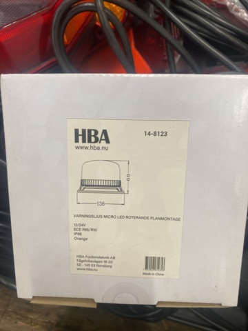 1005546-8 Pallet with vehicle lighting