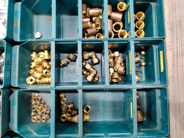 1005015-7 Pipe fittings in i.a. brass