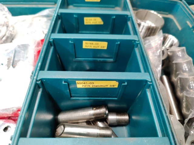 1005015-17 Pipe fittings in i.a. brass