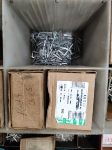 1005015-25 Pipe fittings in i.a. brass