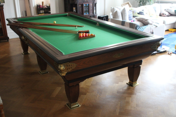 1006207-1 Unique Pool Table From Casino