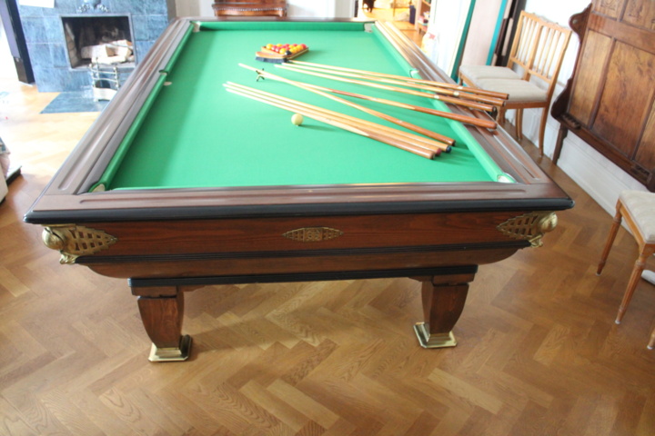 1006207-2 Unique Pool Table From Casino