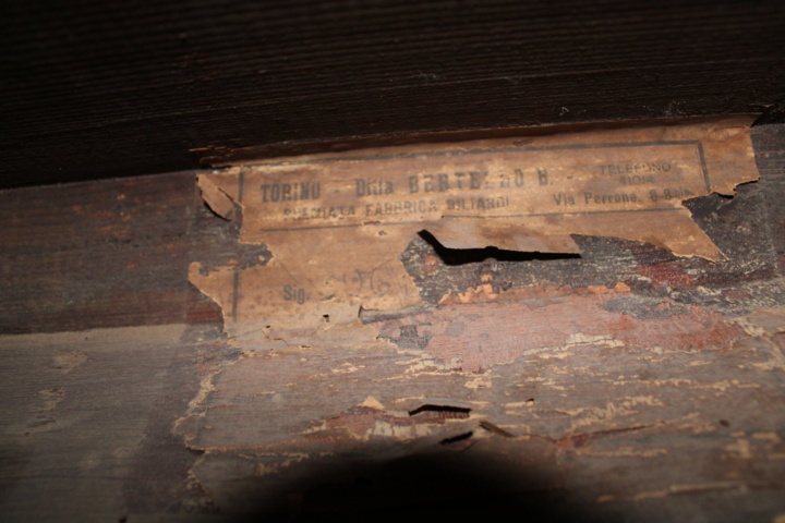 1006207-13 Unique Pool Table From Casino