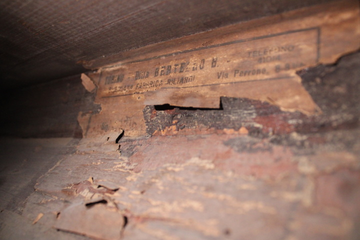 1006207-16 Unique Pool Table From Casino