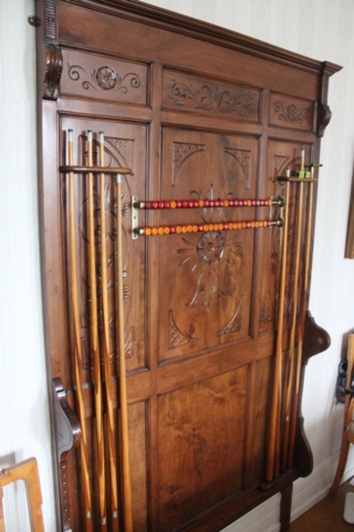 1006207-31 Unique Pool Table From Casino