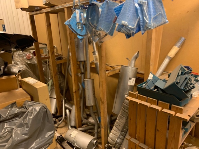 420921-21 Citroen large spare parts stock purchase SEK 1.2 million stock list attached, shelves backs included