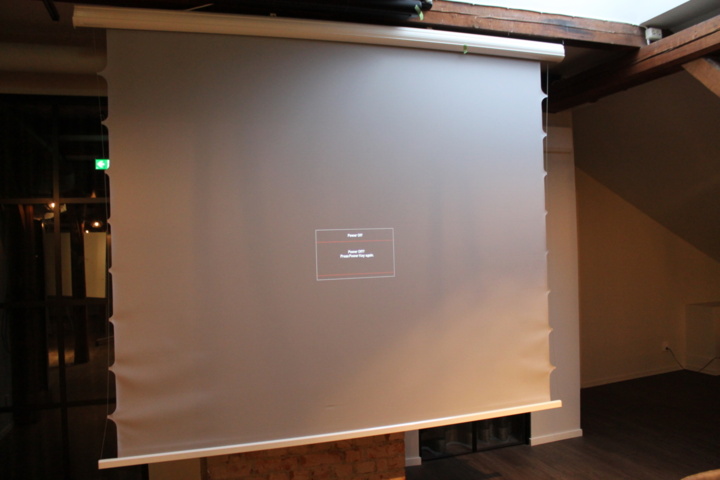 1005397-1 Projector OPTAMA with screen