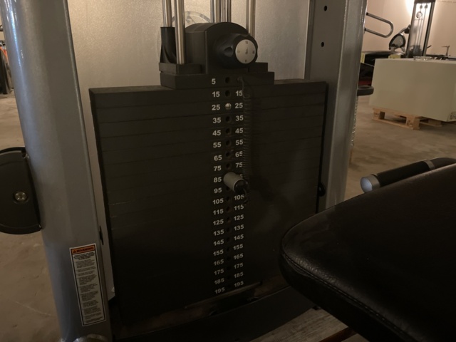 1006627-13 Seated calf press - Calf exemption Life fitness