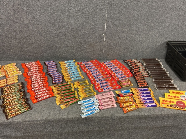 Candy - PS Auction - We value the future - Largest in net auctions