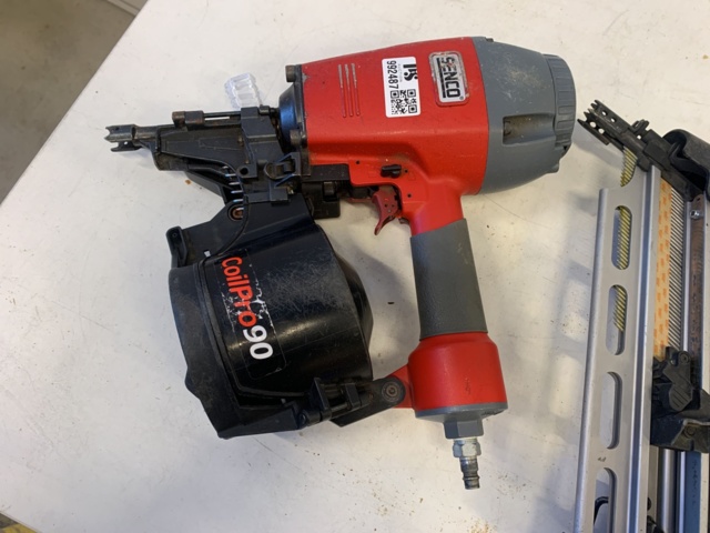 992487-2 Nail guns 2 Senco (battery/gas and compressed air)