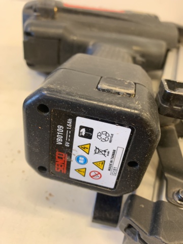 992487-7 Nail guns 2 Senco (battery/gas and compressed air)