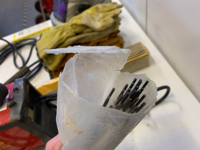 992493-6 Electric welder Selco Quasar 150 with accessories