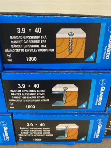 1006928-5 Pallet with banded screw