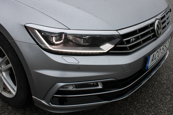 1007448-11 Volkswagen Passat 2.0 TDI R-line BlueMotion - 2018