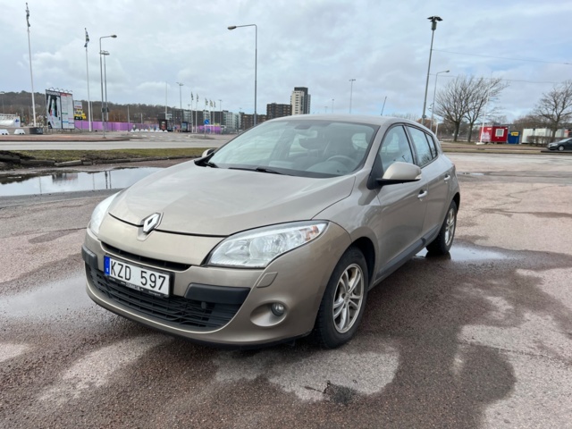 993529-2 Renault Mégane 1.5 dCi DCT - 2011