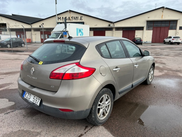 993529-5 Renault Mégane 1.5 dCi DCT - 2011