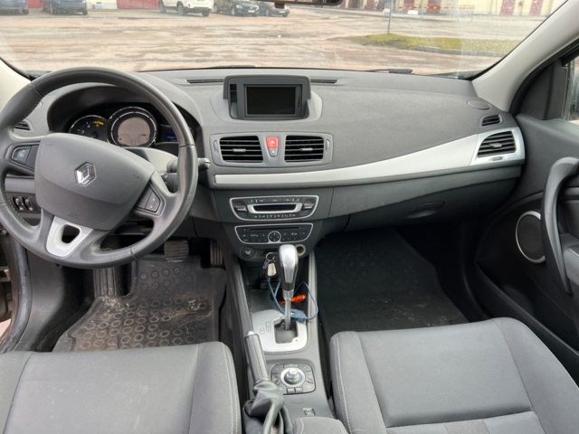 993529-10 Renault Mégane 1.5 dCi DCT - 2011