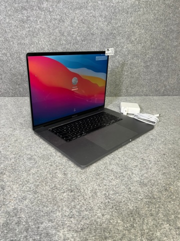 962750-1 MacBook Pro (16-inch, 2019) - Shipping included!