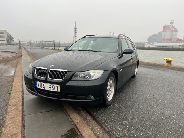 993532-1 BMW 325i Touring - 2006