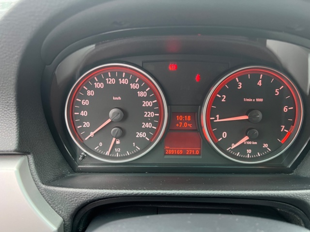 993532-12 BMW 325i Touring - 2006