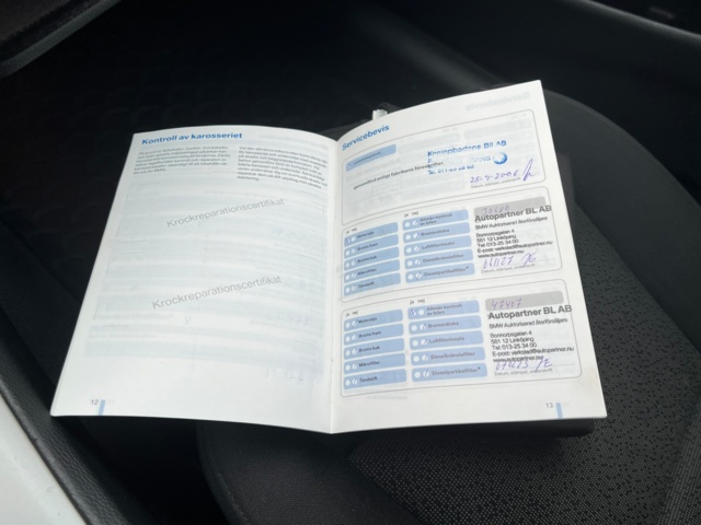 993532-16 BMW 325i Touring - 2006