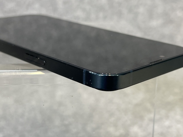 962767-6 iPhone 13, 128GB Midnight - Shipping included!