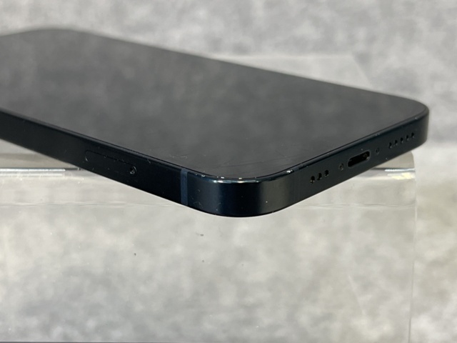 962767-8 iPhone 13, 128GB Midnight - Shipping included!