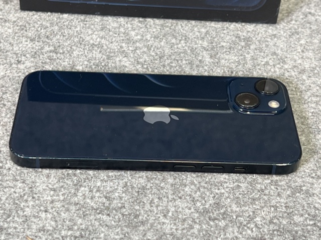 962767-14 iPhone 13, 128GB Midnight - Shipping included!
