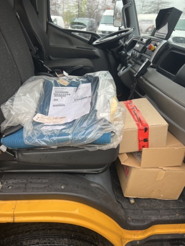 1001231-22 Garbage truck Mitsubishi Fuso Canter -2017