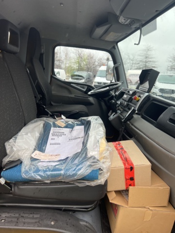 1001231-23 Garbage truck Mitsubishi Fuso Canter -2017