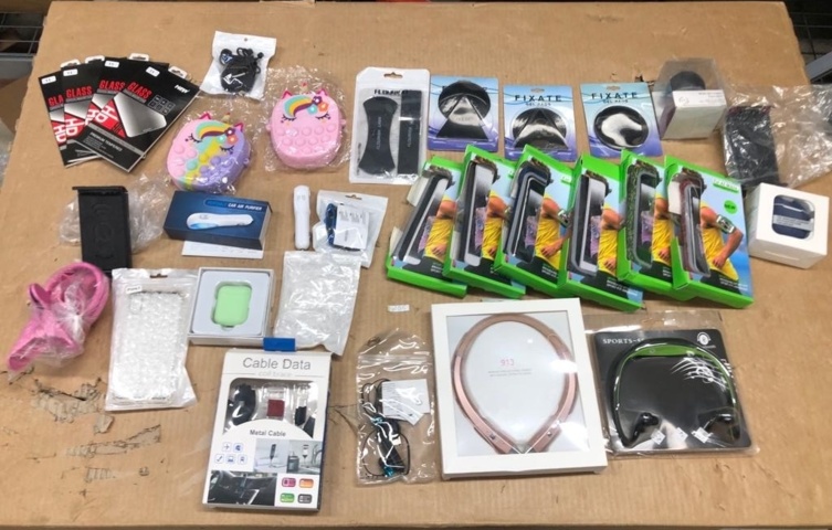 1008234-1 Assortment of mobile accessories etc. - shipping included (W05)