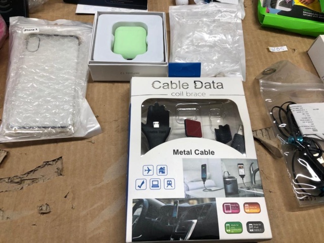 1008234-2 Assortment of mobile accessories etc. - shipping included (W05)