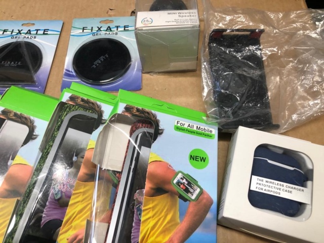 1008234-6 Assortment of mobile accessories etc. - shipping included (W05)