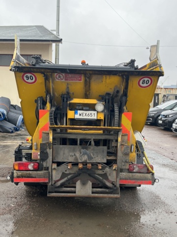 1001232-3 Garbage truck Mitsubishi Canter Fuso