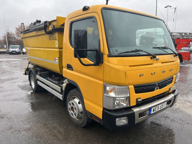 1001232-7 Garbage truck Mitsubishi Canter Fuso