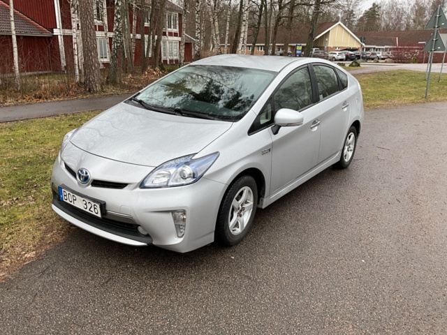 1001700-1 Toyota Prius Plug-in Hybrid 1.8 CVT - 2012
