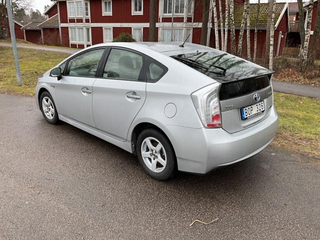 1001700-3 Toyota Prius Plug-in Hybrid 1.8 CVT - 2012