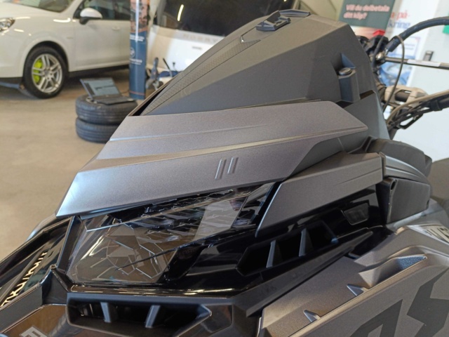 928972-28 Polaris RMK Khaos 850 RMK 146" -2022