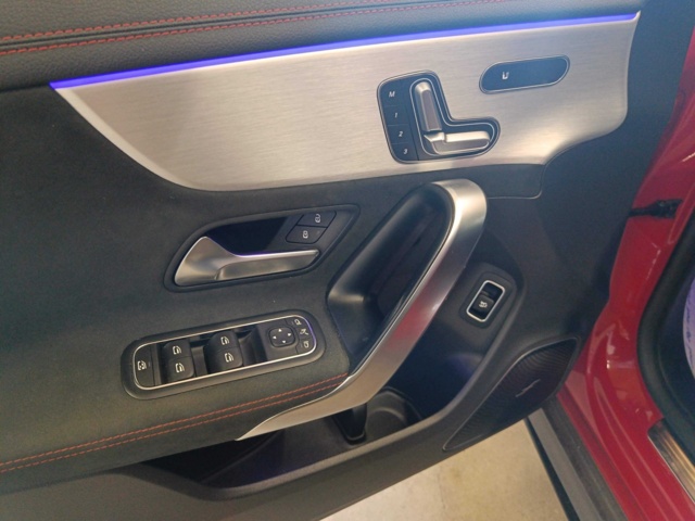 928974-100 Mercedes-Benz AMG CLA 35 4MATIC -2019